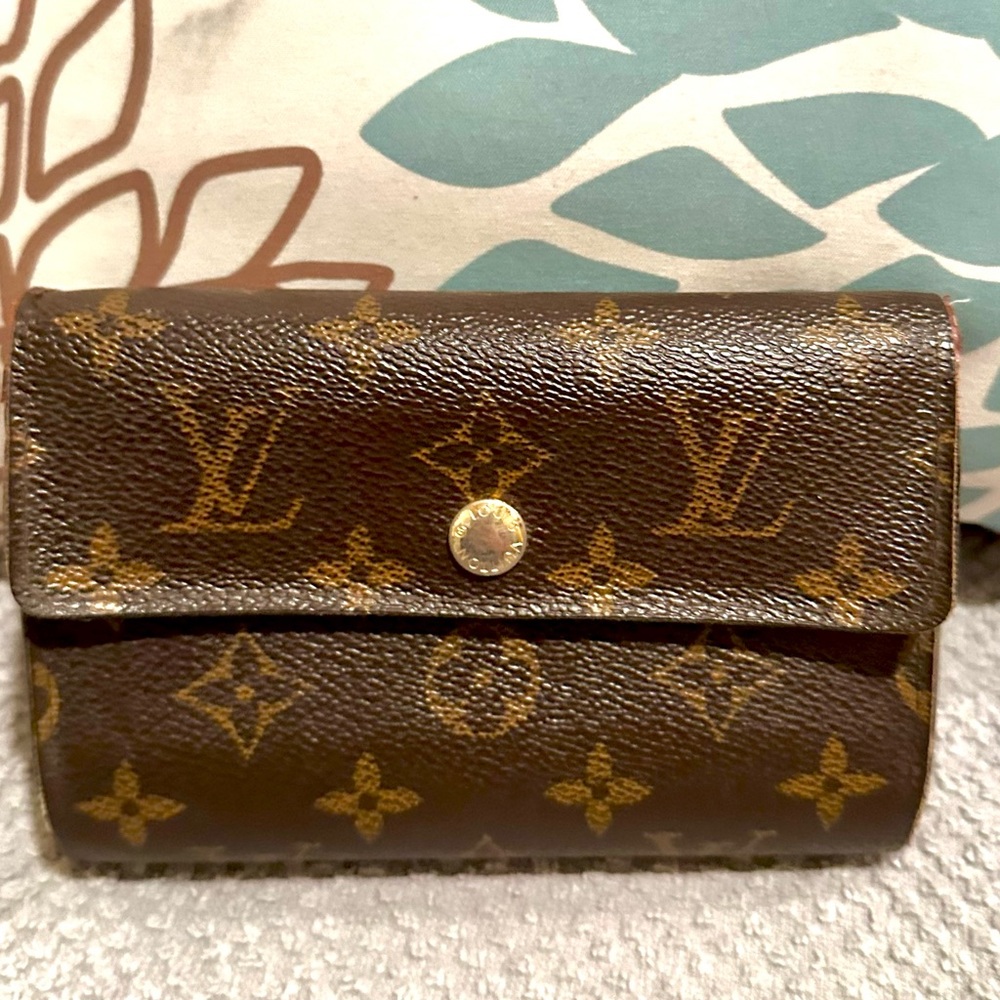 Louis Vuitton Monogram Trifold Wallet with ID Window
